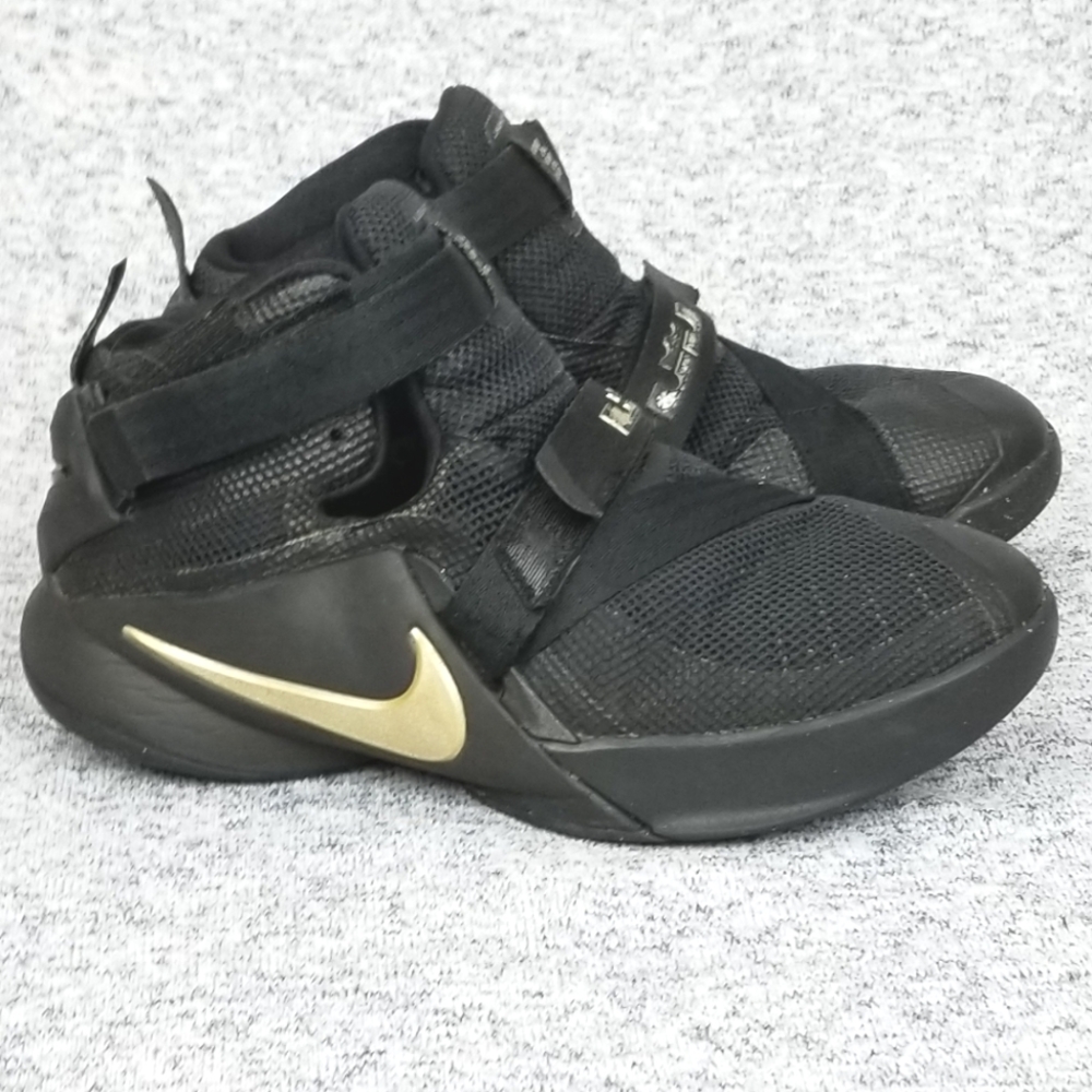 Nike Lebron Soldier Blackout Basketball Shoes!